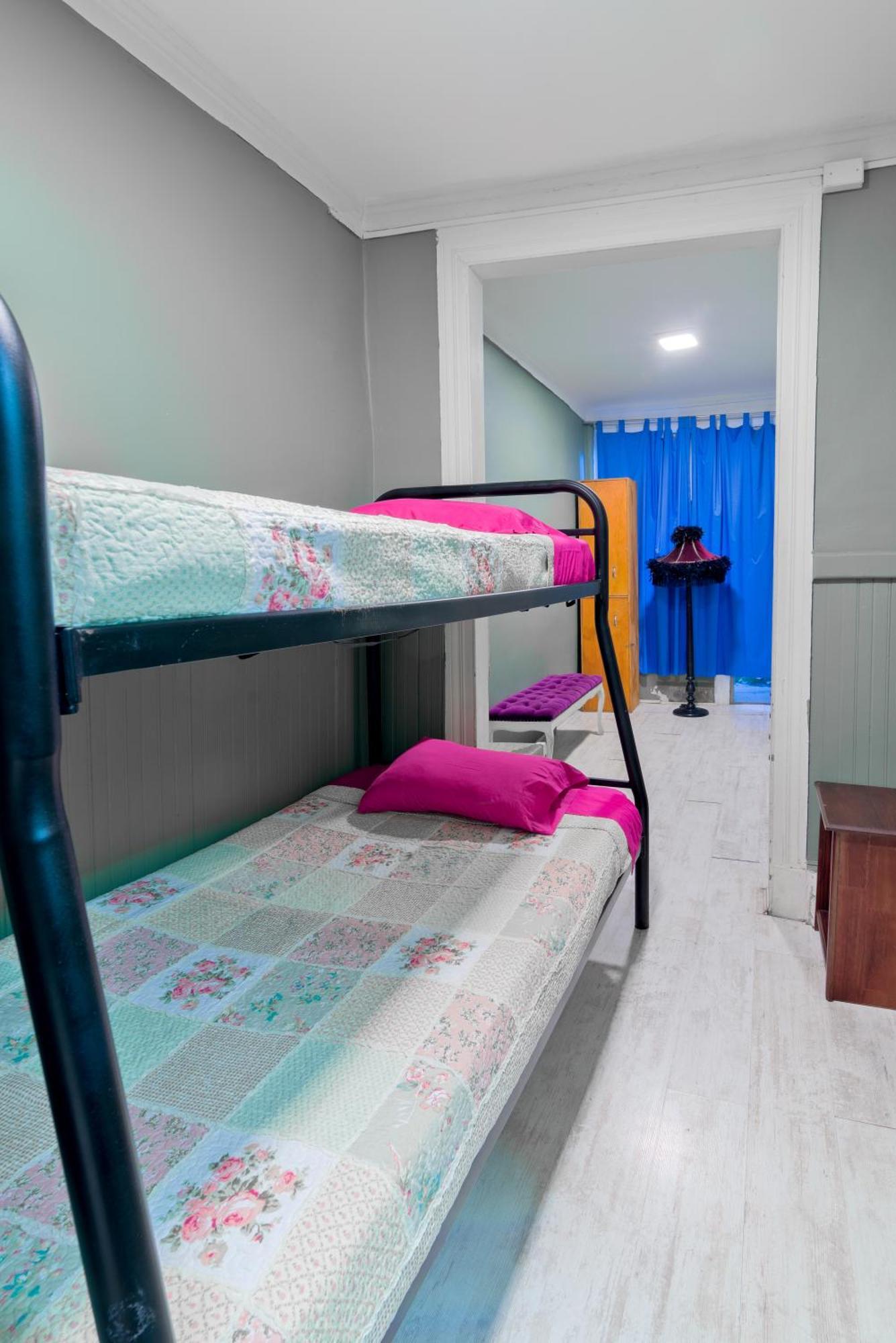 Bed 6-Bed Dormitory Room